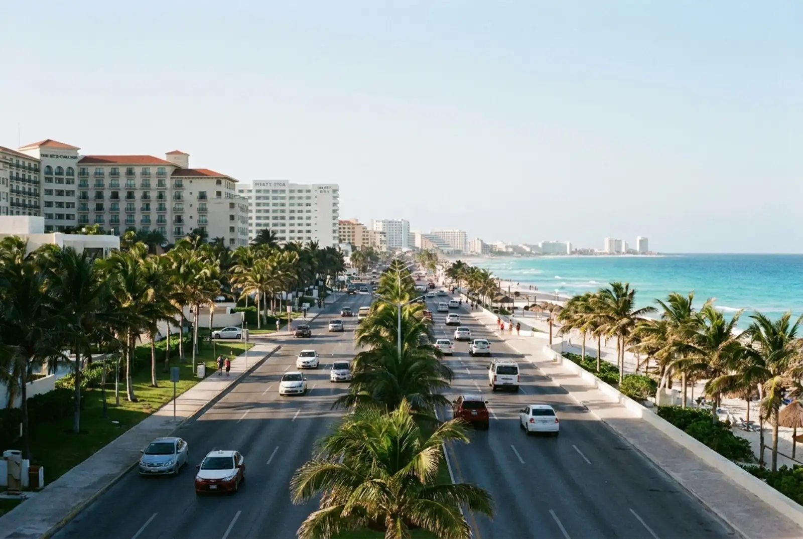 Cerrajero en la Zona Hotelera de Cancún: avenida Kukulcán y el mar